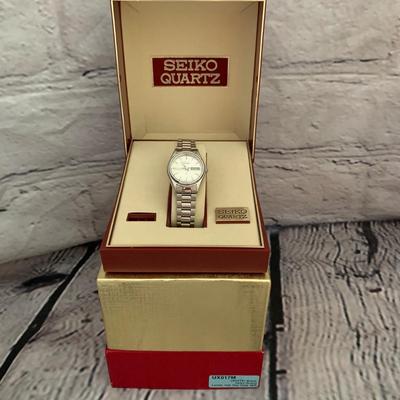 Ladies Seiko Quartz Watch