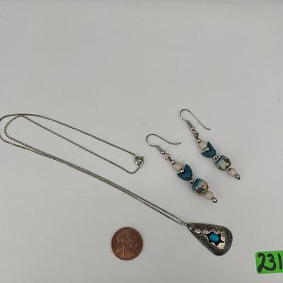 Turquoise & Silver Pendant Necklace & Earrings