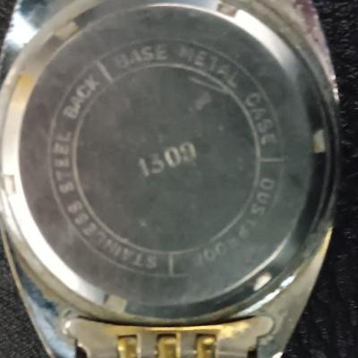 Relation De Luxe Watch 