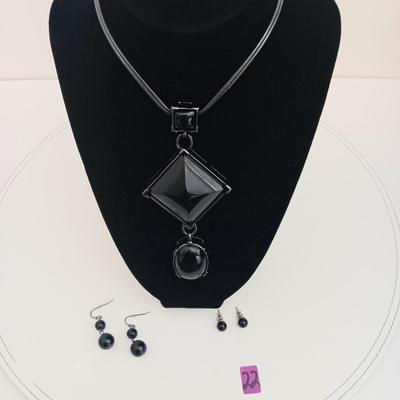 Black Pendant Necklace with Dangle Earrings and Studs