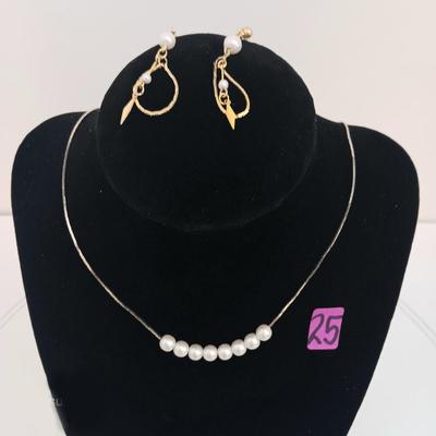 8 Pearl Necklace and Earrings