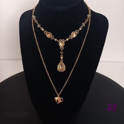 Gold Pendant Necklaces