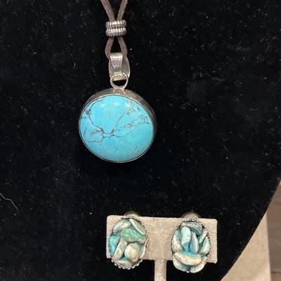 Unique possible turquoise 925 pendant & earrings