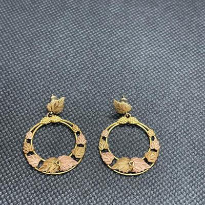 10K BLACK HILLS GOLD DANGLE HOOP PIERCED EARRINGS