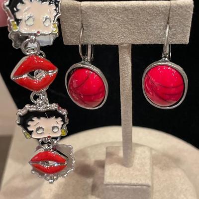 Betty Boop bracelet & post earrings