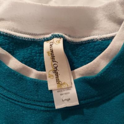 Medium Large Festive Holiday Sweatshirts and Tops (B3-BBL)