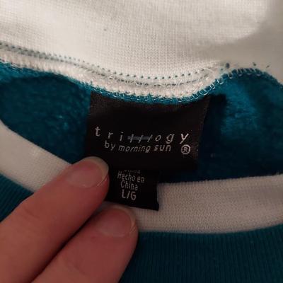 Medium Large Festive Holiday Sweatshirts and Tops (B3-BBL)