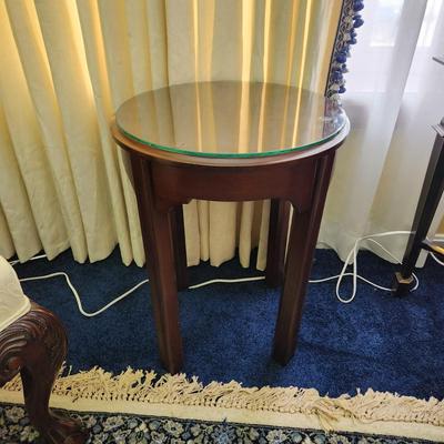 Round Side Table w Glass Top 18