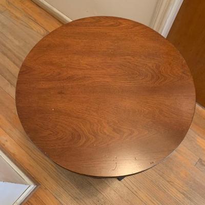 Tall Round Table/Stand (B3-HS)