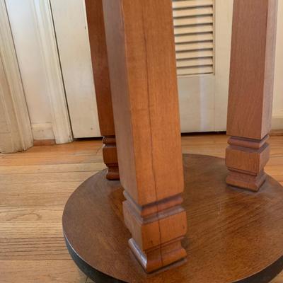 Tall Round Table/Stand (B3-HS)