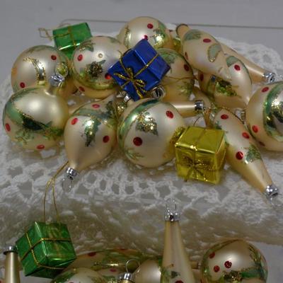 Lot of Smaller Vintage Christmas Ornaments