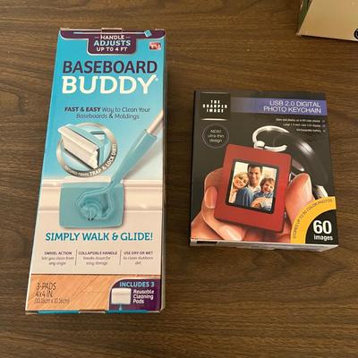 New In Box Solar Lights, Spin Scrubber & More (DR-RG)