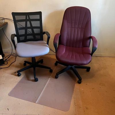 Pair of Office Chairs Plus Floor Protector Pad (DR-RG)