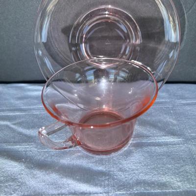 8 Vintage Blush Pink Depression Glass Optic tea coffee cups saucers 1940s