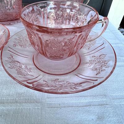 6 Vintage Blush Pink Depression Glass SHARON tea coffee cups and saucers