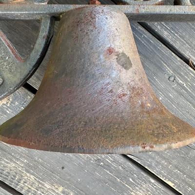 VINTAGE CAST IRON FARM BELL