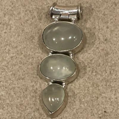 3 oval creamy white 925 pendant