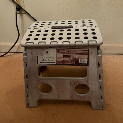 Two Cosco Step Stools & Plastic Step (DR-MG)