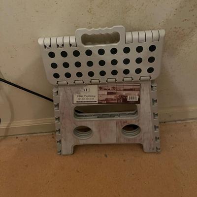 Two Cosco Step Stools & Plastic Step (DR-MG)