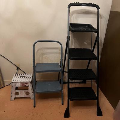 Two Cosco Step Stools & Plastic Step (DR-MG)