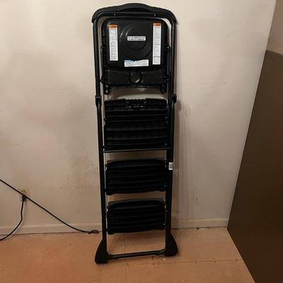 Two Cosco Step Stools & Plastic Step (DR-MG)