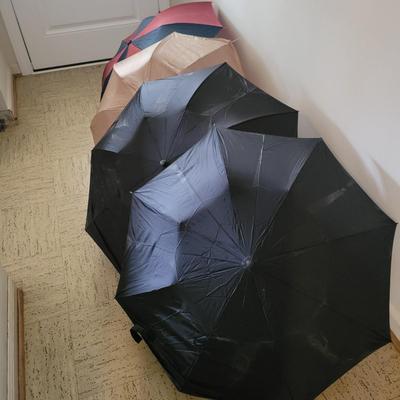 Umbrella Stand & Umbrellas (DR-MG)