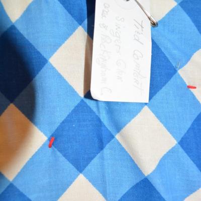 Hand-Tied Comforter, Singers Glen, Virginia 82â€x64â€