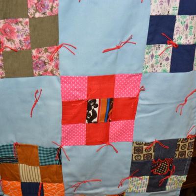 Hand-Tied Comforter, Singers Glen, Virginia 82â€x64â€