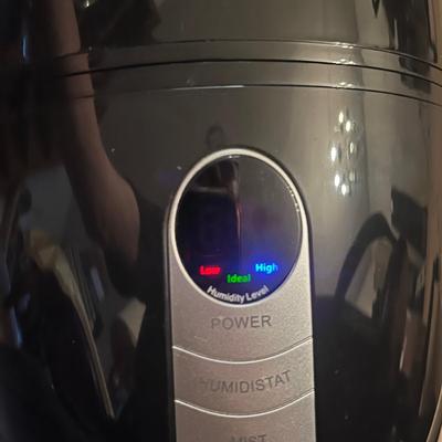 Vicks & Intertek Ultrasonic Humidifiers (DR-MG)