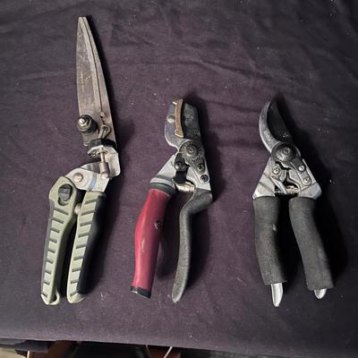 Gardening Tools, Books & More (DR-MG)