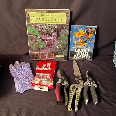 Gardening Tools, Books & More (DR-MG)
