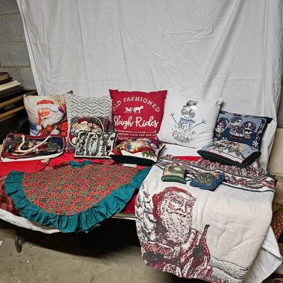Christmas Pillows & More (BS-JS)
