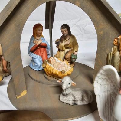 Homco Ceramic Nativity Set w/Base (BS2-JS)