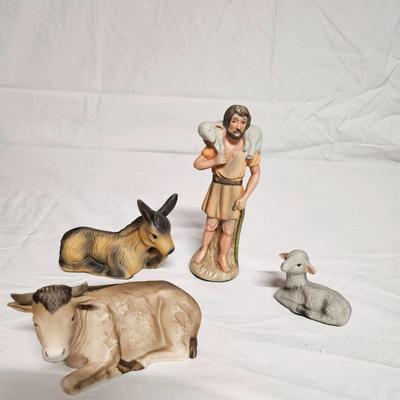 Homco Ceramic Nativity Set w/Base (BS2-JS)