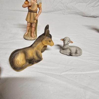 Homco Ceramic Nativity Set w/Base (BS2-JS)