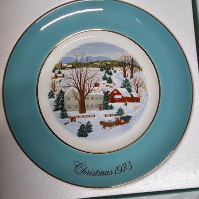 Gold Trimmed Avon + Bing & Grondahl Christmas Plates (BS2-JS)