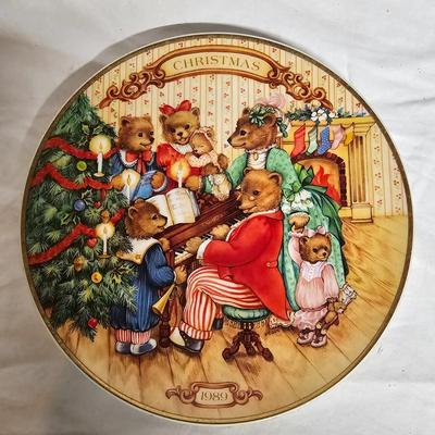 Gold Trimmed Avon + Bing & Grondahl Christmas Plates (BS2-JS)