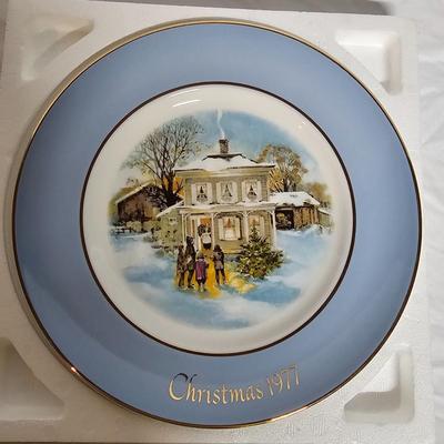 Gold Trimmed Avon + Bing & Grondahl Christmas Plates (BS2-JS)