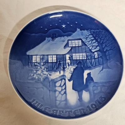 Gold Trimmed Avon + Bing & Grondahl Christmas Plates (BS2-JS)