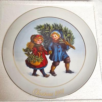 Gold Trimmed Avon + Bing & Grondahl Christmas Plates (BS2-JS)