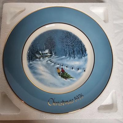 Gold Trimmed Avon + Bing & Grondahl Christmas Plates (BS2-JS)