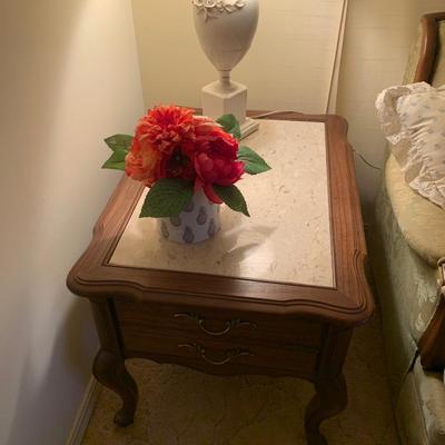 Coffee & end tables