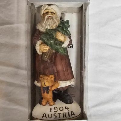 Porcelain Antique Santa Collectibles (BS2-JS)