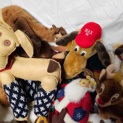 Who Let the Reindeer Out? (BS2-JS)