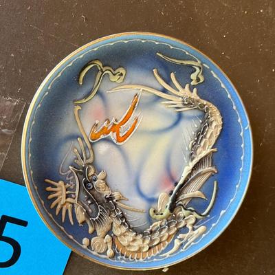 Dragonware Cup & saucer w/ Geisha in bottom