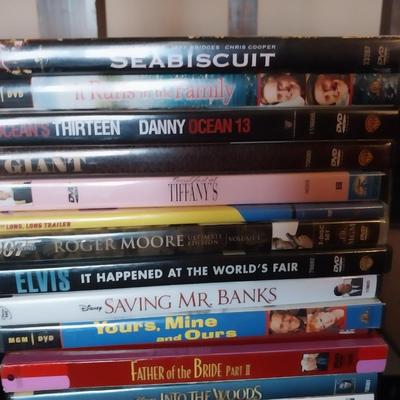 A COLLECTION OF MOVIES ON DVD (6)