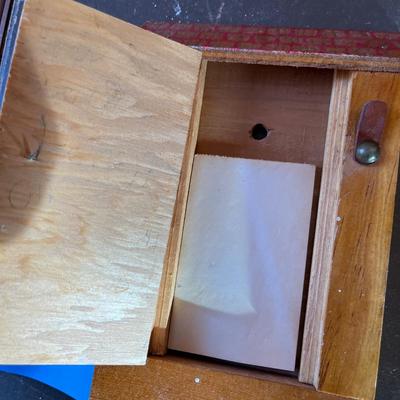 Vintage Leave a note box