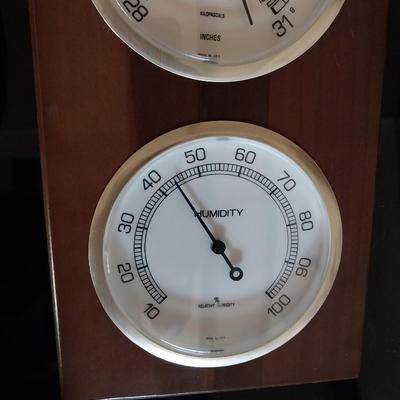 BAROMETER AND METAL FRAMED WALL CLOCK WITH A GLASS FRONT