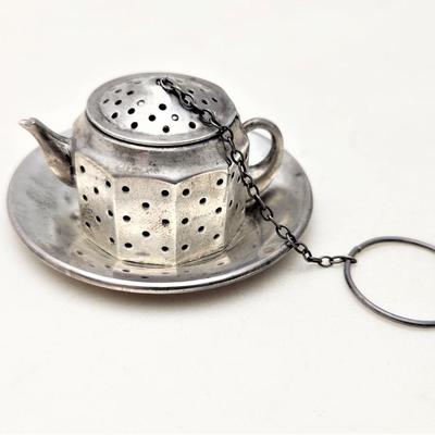 Lot #120D Vintage Sterling Silver Tea Strainer with Underplate