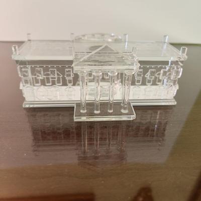 Shannon Crystal White House Figurine Paperweight
